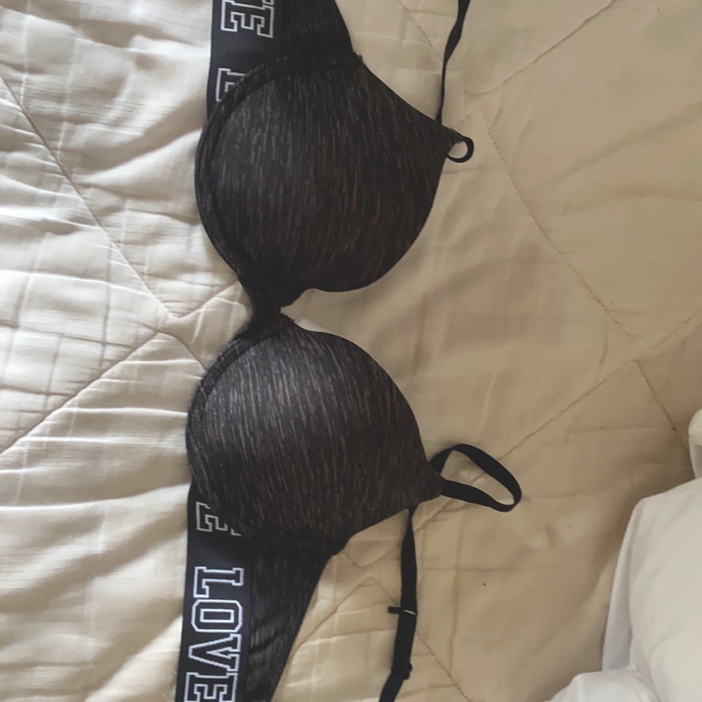 34C black underwire bra